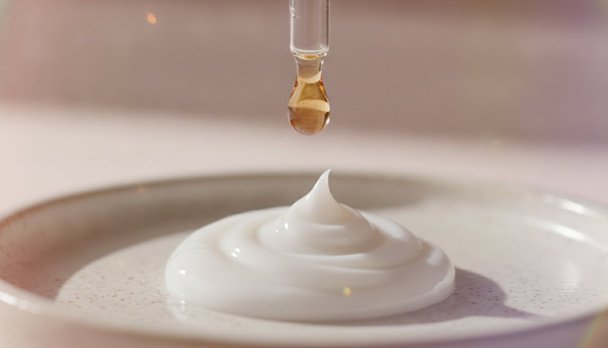 How to Apply Tanning Drops to Face: 2026 Guide