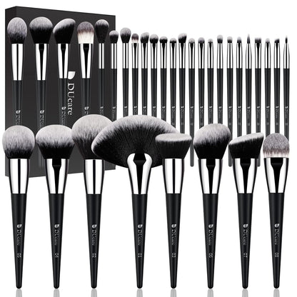 Elevate Your Beauty Routine with the 32-Piece Professional Makeup Brush Set - Premium Synthetic Kabuki Brushes for Flawless Application